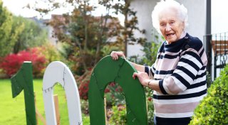 100 Gäste zum Hundertjährigen: Große Feier für Hillerin Helene Wüllner