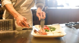Dreckige Restaurants, Parkplatz-Ärger und Spezialisierung im Krankenhaus