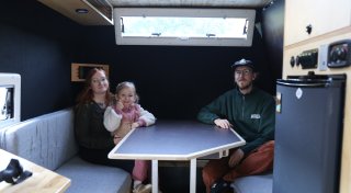 Vorher-Nachher-Fotos: Paar aus Minden-Lübbecke ist mit Feuerwehrwagen-Umbau fertig