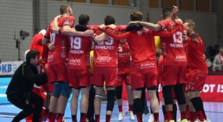Melsungen bleibt nach Sieg in Hannover im Titelrennen