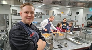 16-Jähriger im Kreis Gütersloh arbeitet in renommiertem Hotel-Restaurant