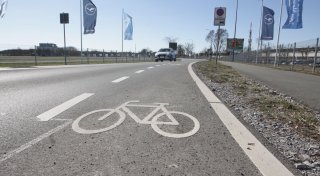 Sicherheit am Flughafen Paderborn: Radler müssen auf die Straße
