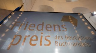 Künftige Friedenspreisträgerin kritisiert Merkel