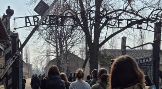 Warum heute noch Auschwitz besuchen? Wie die Reise zwei Lemgoer Schülerinnen verändert hat