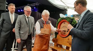75. Oktoberwoche gestartet: Gelungener Auftakt der Warburger Wiesn