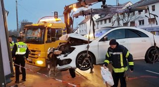 Fahrer flieht vor Bielefelder Polizei - die sucht mit Hubschrauber