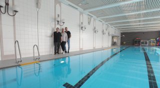 Wichtig für Schul- und Seniorenschwimmen: Wie die Rahdener ihr Hallenbad erhalten wollen