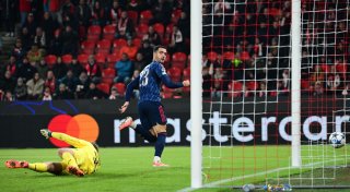 Arsenal gewinnt mit Rekord-Teenie in der Champions League