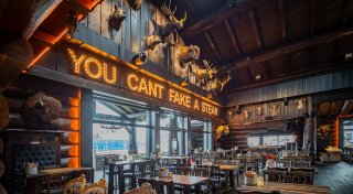 Neues Gastrokonzept für Paderborn: Timberjacks serviert bald Steaks im Riesen-Holzhaus