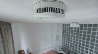 Spion in der Wohnung: Vermieter zwingen teure Rauchmelder auf, die Daten sammeln