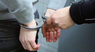 Laute Pfiffe und Rufe: Bielefelder Anwohner lassen Dealerbande in der City auffliegen