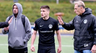 „Er hat mir direkt in die Augen gesehen“: Lohes Trainer Müller zum Eklat beim Spiel gegen Lübbecke
