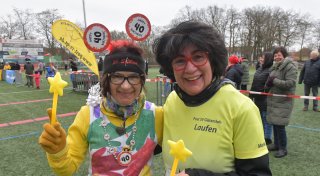 Mit vielen Fotos: Mehr als 1.000 Teilnehmer bei großem Gütersloher Silvesterlauf