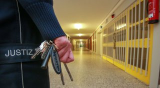 Nächtliche Suche über Höxters Innenstadt: Flüchtiger Jugendlicher muss in U-Haft