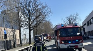 Defekt in Lackstraße von Hövelhofer Industriebetrieb sorgt für Feuerwehreinsatz