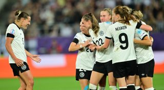 Starker Einstand: Herforderin bereitet beide Tore beim EM-Sieg der DFB-Elf gegen Polen vor
