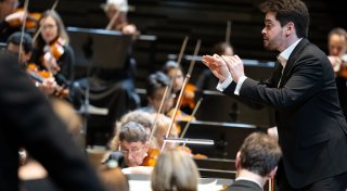 Zeichen der Solidarität: Lahav Shani dirigiert in Berlin