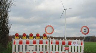 Nicht mehr standsicher? Bereich um möglicherweise schwankendes Windrad in Espelkamp gesperrt