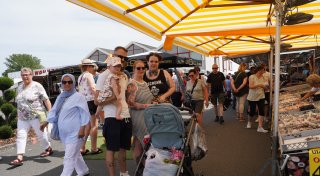 Bei 30 Grad und mehr: Hollandmarkt in Bruchmühlen zieht Massen an