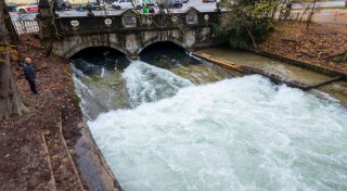 Eisbachwelle wieder da - kurzzeitig