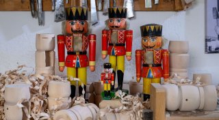 Wo der Nussknacker lebt: Weihnachtszauber im Erzgebirge