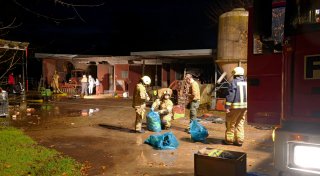 Feuerwehr löscht Entstehungsbrand in einer Remise für aufgestallte Hühner