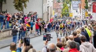Mit vielen Fotos: Tausende Zuschauer bei Lidl Deutschland-Tour im Kreis Paderborn