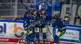 Meister Eisbären Berlin überzeugt beim DEL-Start