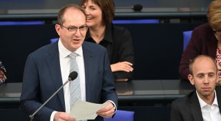 Dobrindt: Bundespolizei hält Grenzkontrollen länger durch