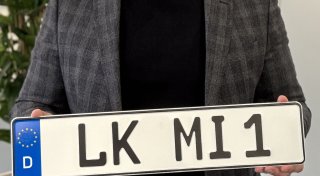 Erste Altkennzeichen vergeben, die Toten Hosen kommen und Herausforderungen für Unternehmen