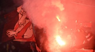 Fans zünden Pyro: Hohe Geldstrafen für Bayer und Union