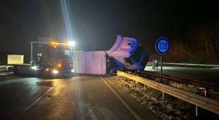 Wochenrückblick: Lkw-Unfälle, mehrere Brände und Vorwürfe gegen Barber-Shop