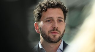 Grünen-Chef Banaszak sieht «Angsträume» - Kritik an Merz