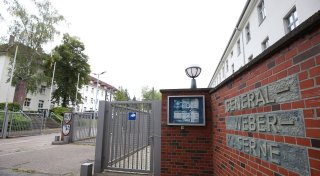 Kompaktes aus dem Kreis Höxter: Neuer Kasernen-Name und gefährdeter B64-Ausbau