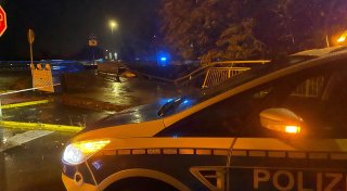 Update: Auto stürzt von der Nordbrücke 15 Meter in die Tiefe - Frau (26) aus Minden stirbt