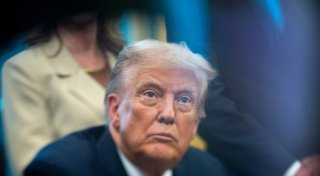 Trump-Klage gegen Bertelsmann-Tochter - Buch kritischer Journalisten veröffentlicht