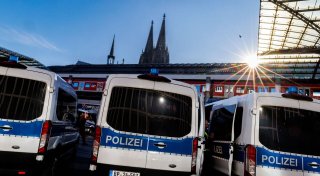 Polizei ermittelt: Schlägerei zwischen BVB- und Schalke-Fans