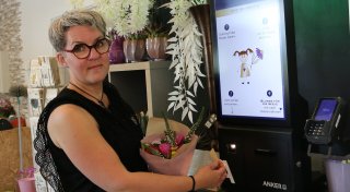 Bei dieser Löhner Floristin gibts Blumen zum Selbst-Scannen