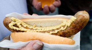 Teure Wurst bei Arminia: Bier und Essen auf Bielefelder Alm kosten bald deutlich mehr