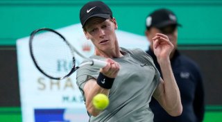 Sinner holt gegen Djokovic nächsten großen Titel