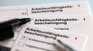 Erkältungswelle hält Fehlzeiten hoch