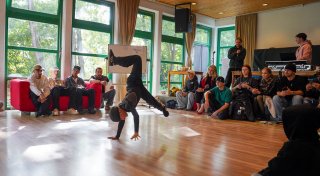 Breakdancer zeigen in Enger ihr Können