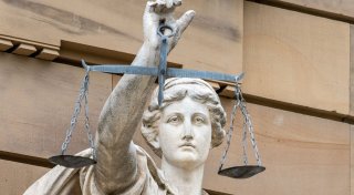 Mit Begleitung zum Renten-Gutachten: Nachteil oder nicht?