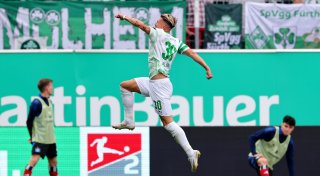 Greuther Fürth feiert gegen Aufsteiger HSV Klassenerhalt