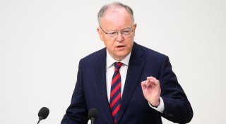 Weil schlägt Steuerermäßigung für Kauf von E-Autos vor
