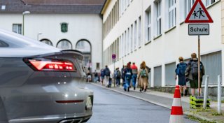 Jeder vierte Schüler wird gefahren: Kritik an Eltern-Taxis