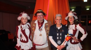 „Verrückte“ Prinzenproklamation beim Karnevalsauftakt in Salzkotten