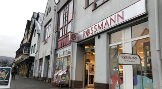 Rossmann in Beverungen schließt vorübergehend: Drogerie-Filiale erweitert Sortiment