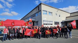 130 Arbeitsplätze bedroht: Warnstreik bei Hettich Furn-Tech im Kreis Herford