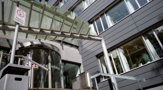 Bürgerservice mit Luft nach oben: So gestaltet sich der Zutritt zum Rathaus in Löhne